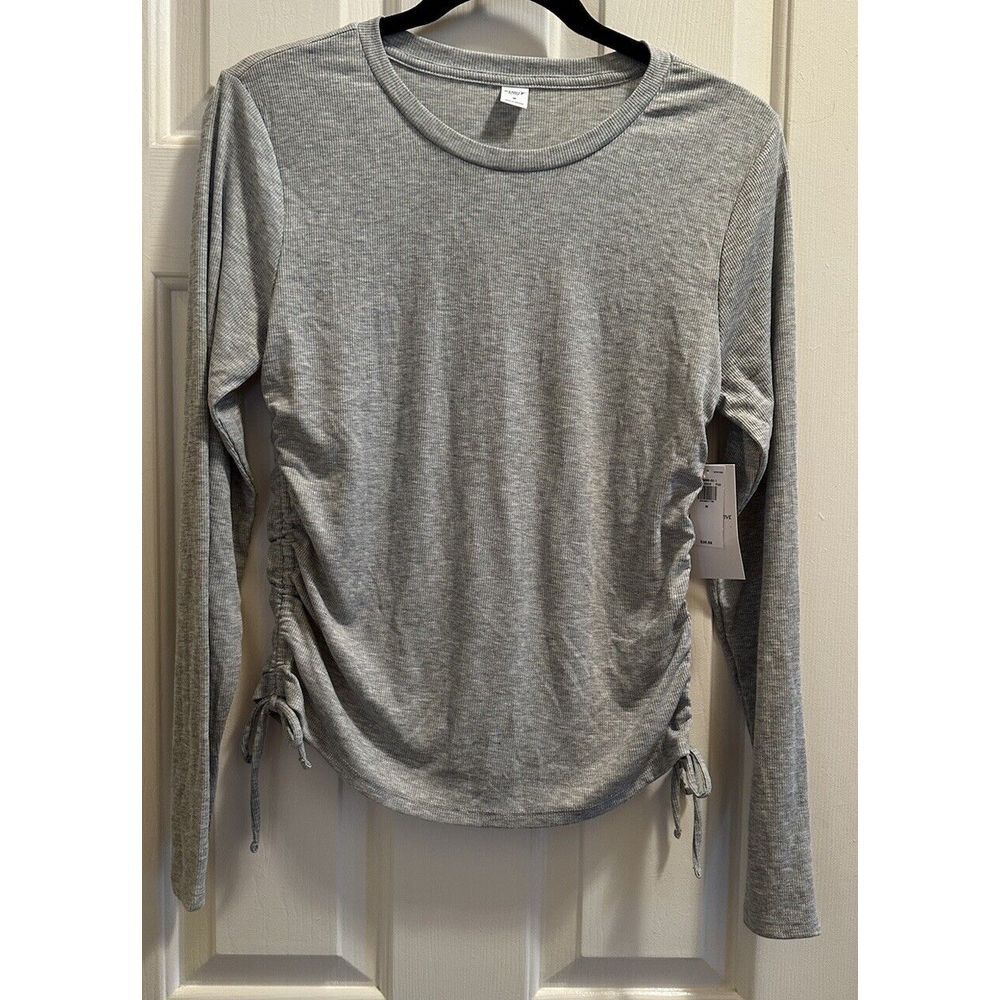 Old Navy Active Cinch Size Medium Long Sleeve Shirt.‎ Women's Athletic Top